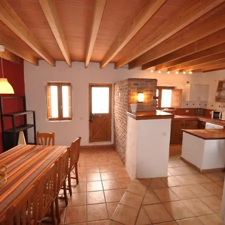 Casaruralarona Holiday home